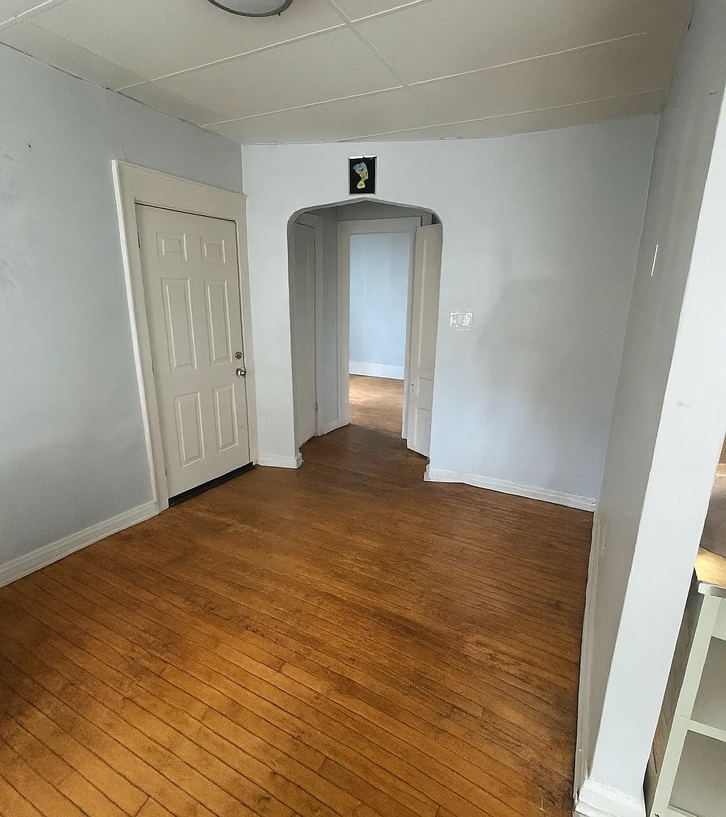 2 bed, 897 sqft, $995 — Photo 3