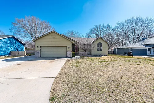 1814 N Redbarn Ln Photo 1