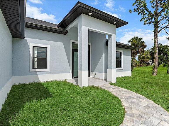 2nd image of 9 Tee View Rd