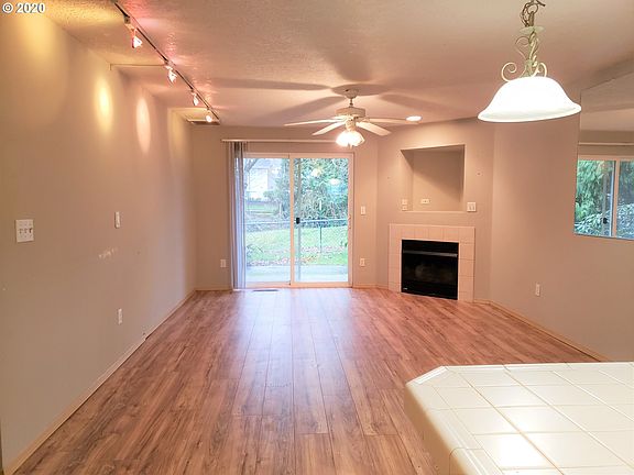 4th image of 4000 NE 109th Ave Unit 181
