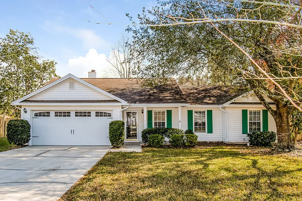 3 bed, 2.0 bath, 1358 sqft, $2,075 — Photo 1