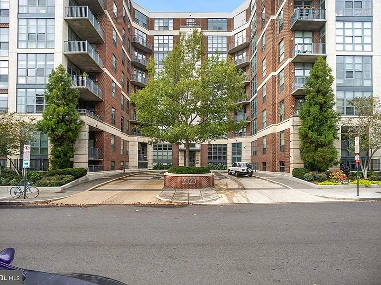 2020 12th St NW #607 — Photo 2