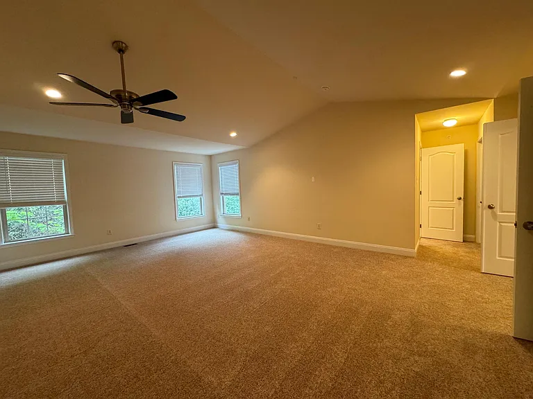 400 Barefield Ln — Photo 17