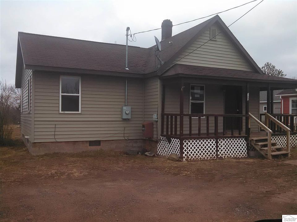 1st image of 102 15th Ave E