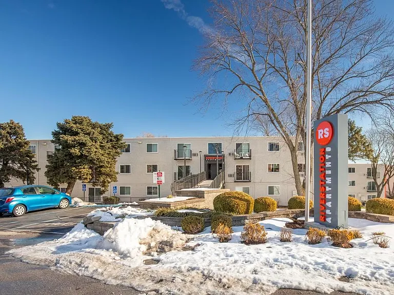 Riverstation Apartments — Photo 1