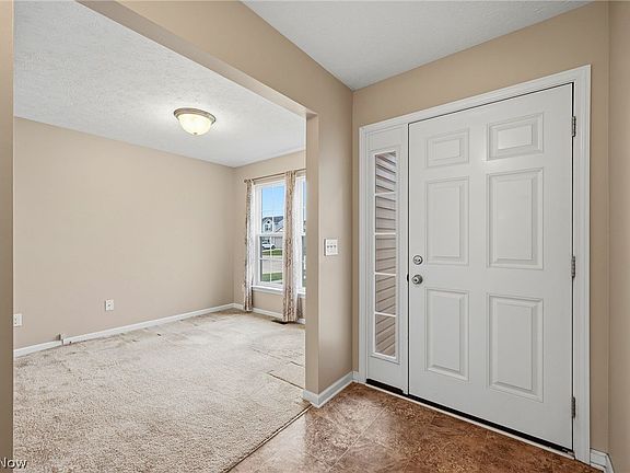 4th image of 37470 Tail Feather Dr