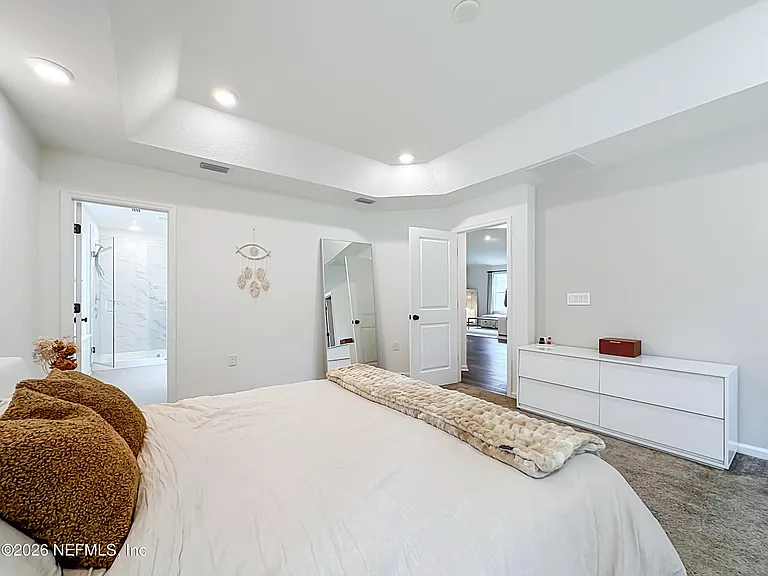 826 Flach Dr — Photo 15