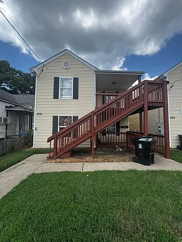 2821 Greenwood Ave Photo 1