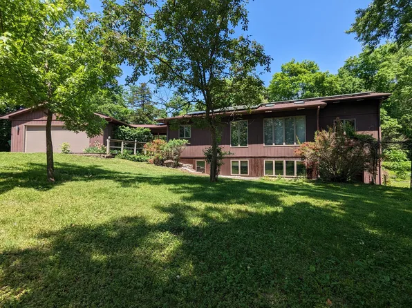 4009 Mathews Rd, Ames, IA 50014