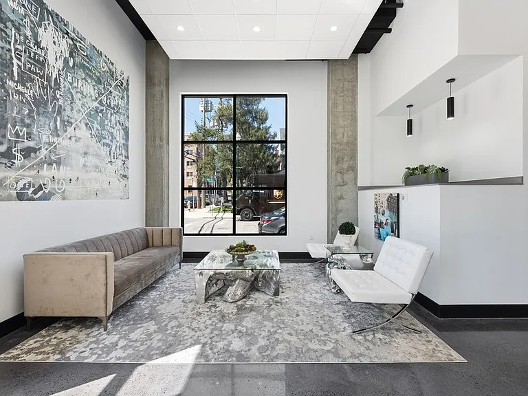 NewRo Studios — Photo 6