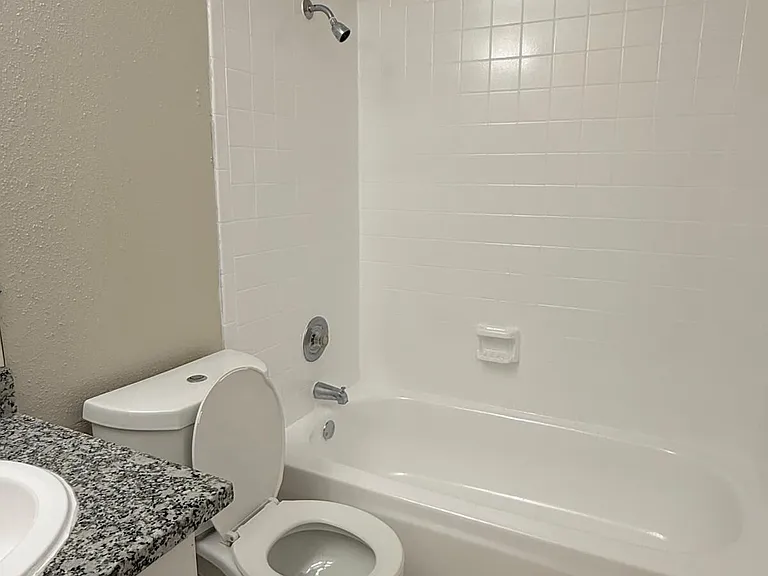 Southern Oaks Apartments — Photo 39