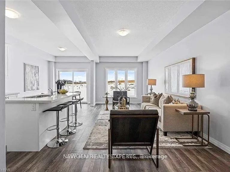 4855 Pettit Ave — Photo 10