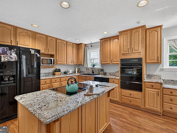 3rd image of 105 Old Plantation Way