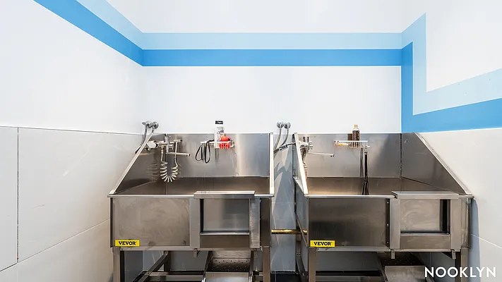 Rented by Nooklyn NYC LLC | media 40