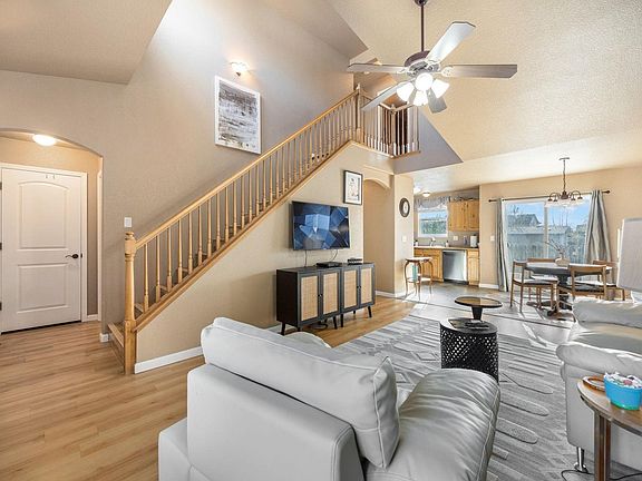 2nd image of 8461 Pebble Ct