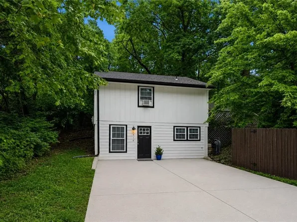 2514 NE 76th St, Gladstone, MO 64118