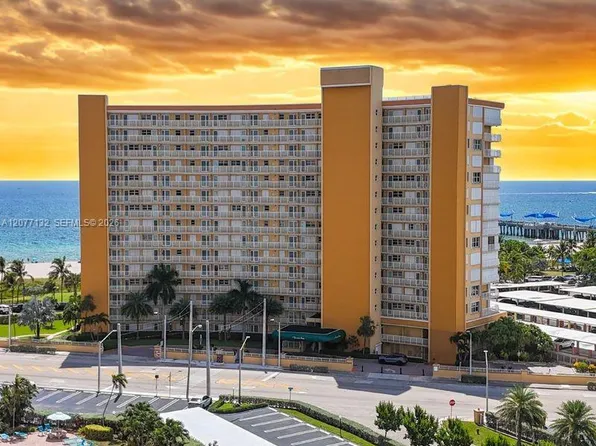 328 N Ocean Blvd APT 302, Pompano Beach, FL 33062