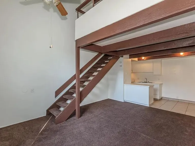 Pacific Terrace — Photo 36