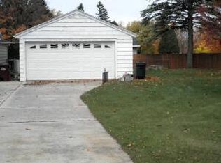 1716 Viebahn St, Manitowoc, WI 54220
