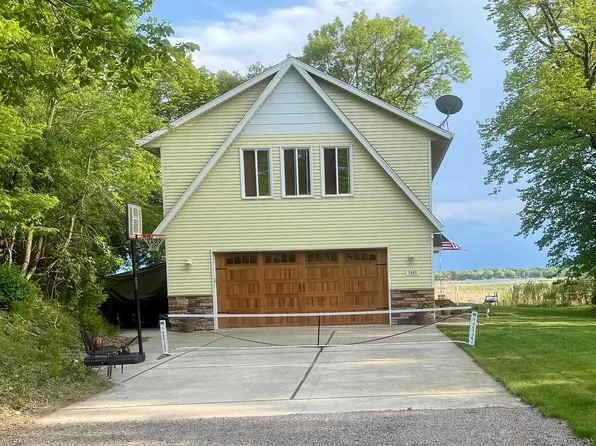 1465 Basswood Rd, South Haven, MN 55382