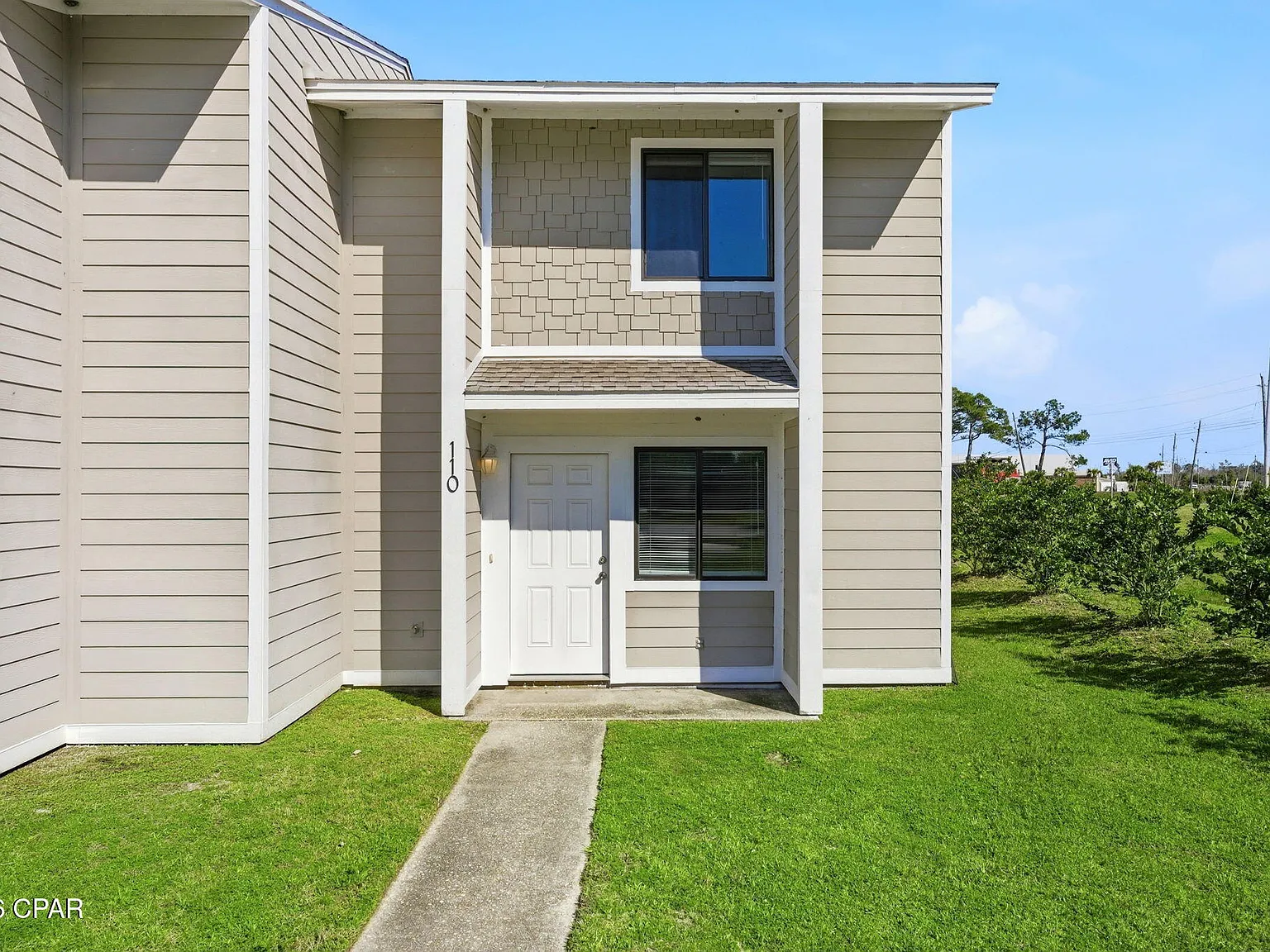 2 bed, 972 sqft, $1,350 — Photo 1