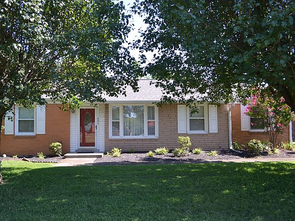 2nd image of 905 Joyce Ln