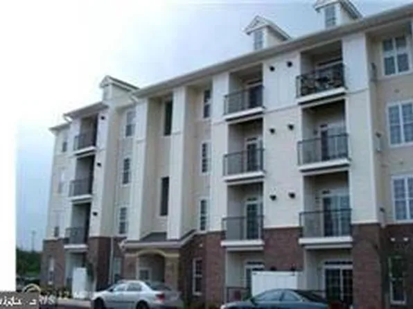 21197 McFadden Sq Unit 101, Sterling, VA 20165