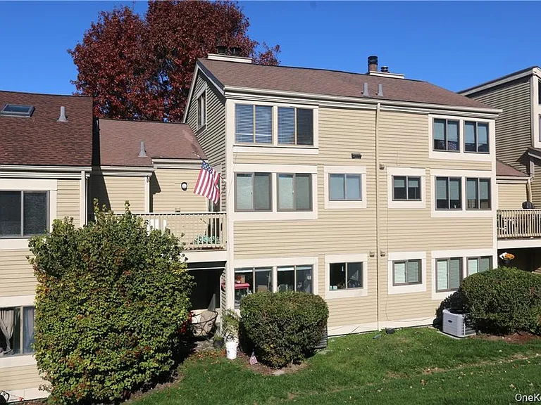 62 Fox Run — Photo 14
