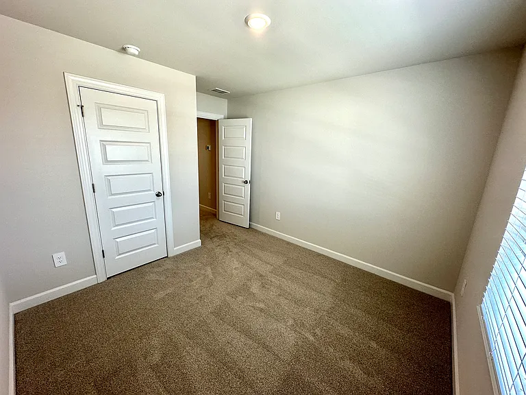 307 Hampton George Ct — Photo 18
