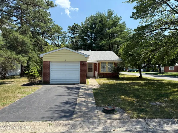 6 Concord Lane, Whiting, NJ 08759