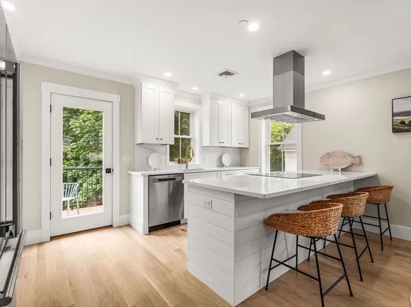 101-101B Market St #B, Amesbury, MA 01913