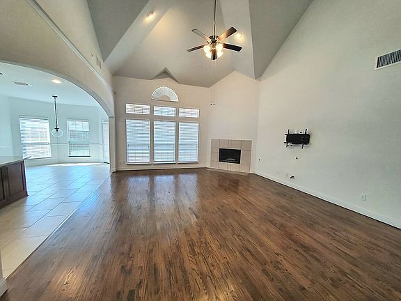 5th image of 3091 Izabella Ct