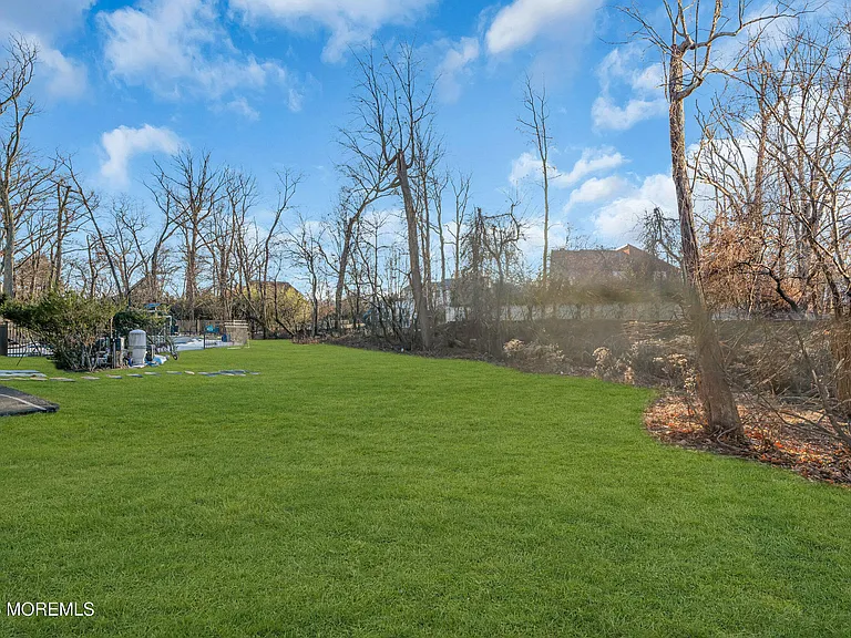 21 Old Queens Ct — Photo 40