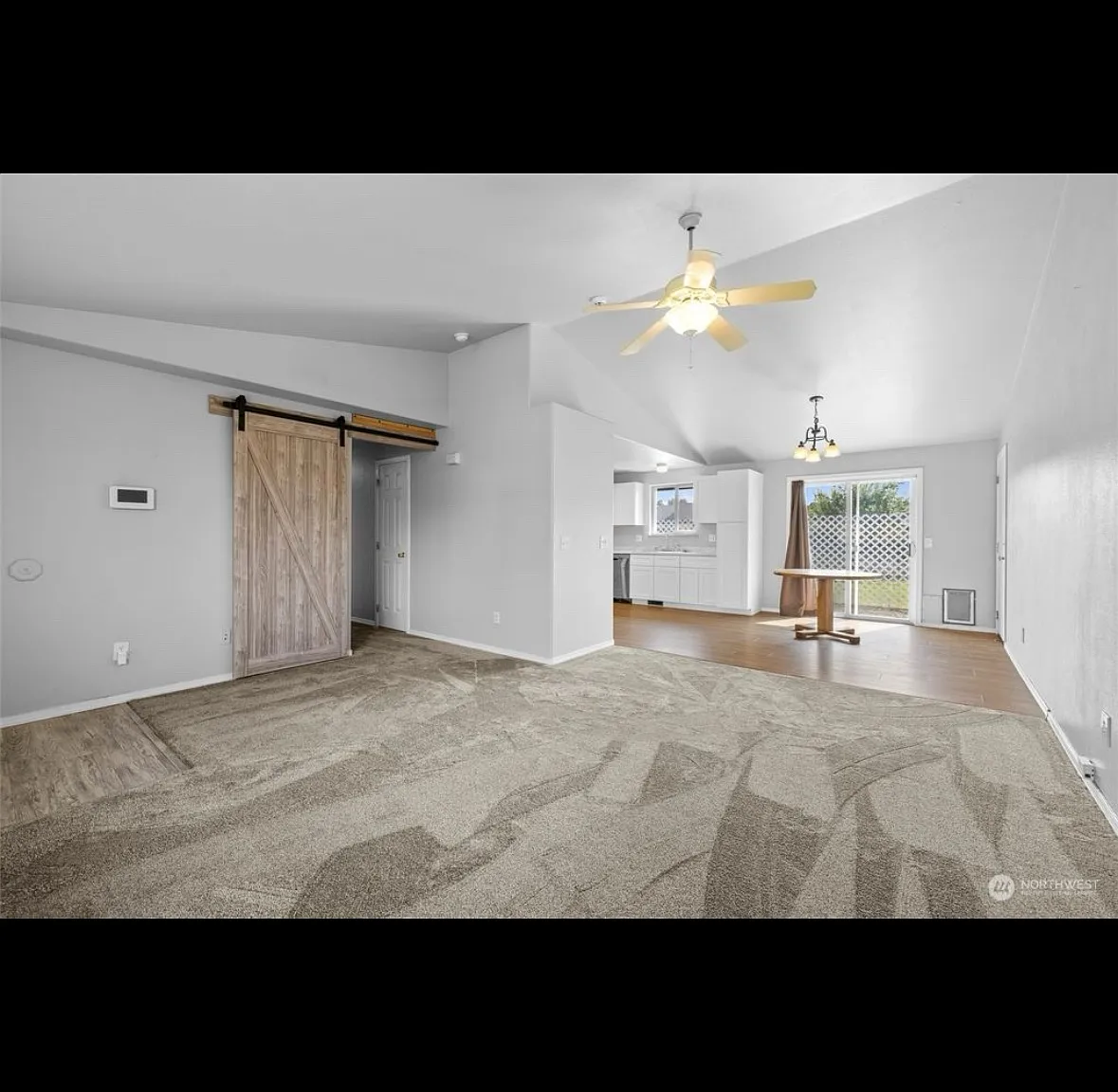 3 bed, 1120 sqft, $2,000 — Photo 3