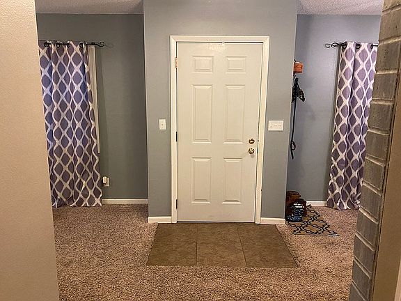 5th image of 24 Shorewood Dr