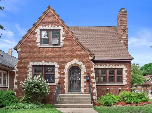 2377 North 60th STREET, Wauwatosa, WI 53210