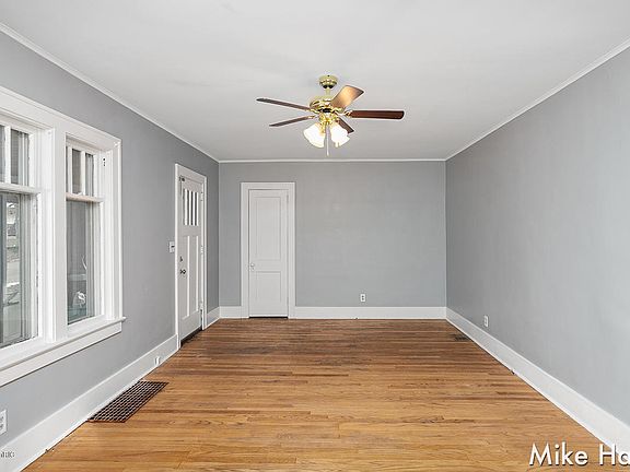 4th image of 134 Elmwood St NE