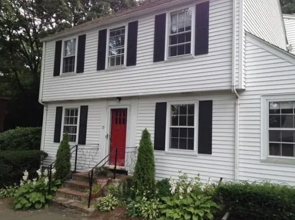 12 Hollis St, Wellesley, MA 02482
