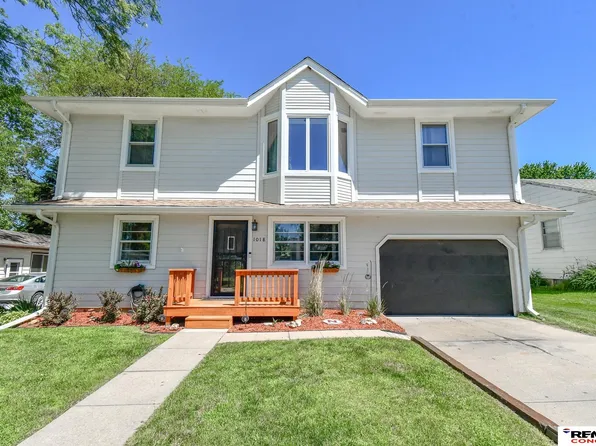1018 W 9th St, Wahoo, NE 68066