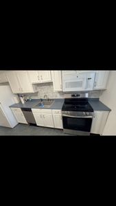 24 Westgate Rd #2, Chestnut Hill, MA, 02467