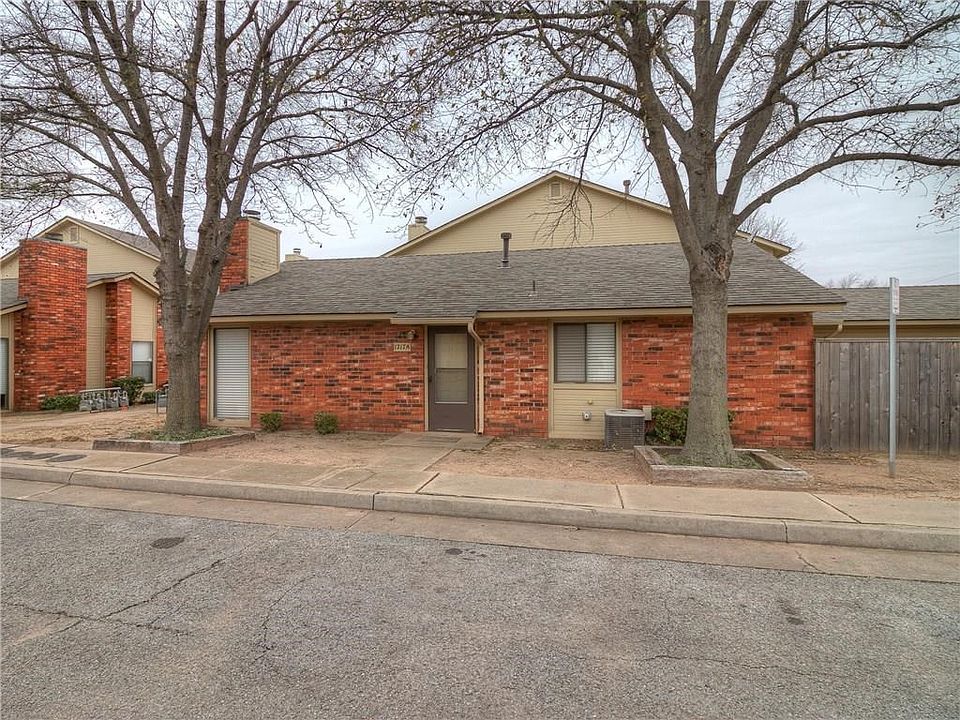 Sweet single story Townhome in Edmond