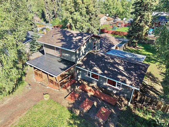 4th image of 428 Lignite Ave