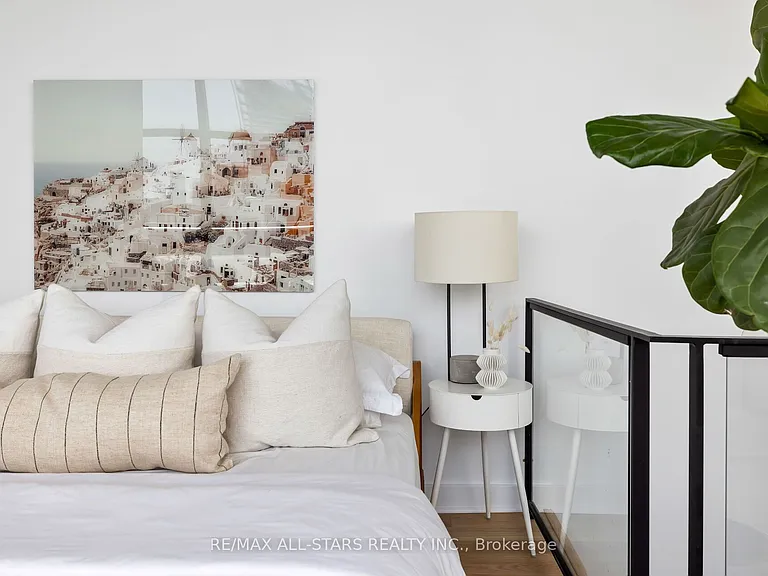 60 Bathurst St #Penthouse 1011 — Photo 22