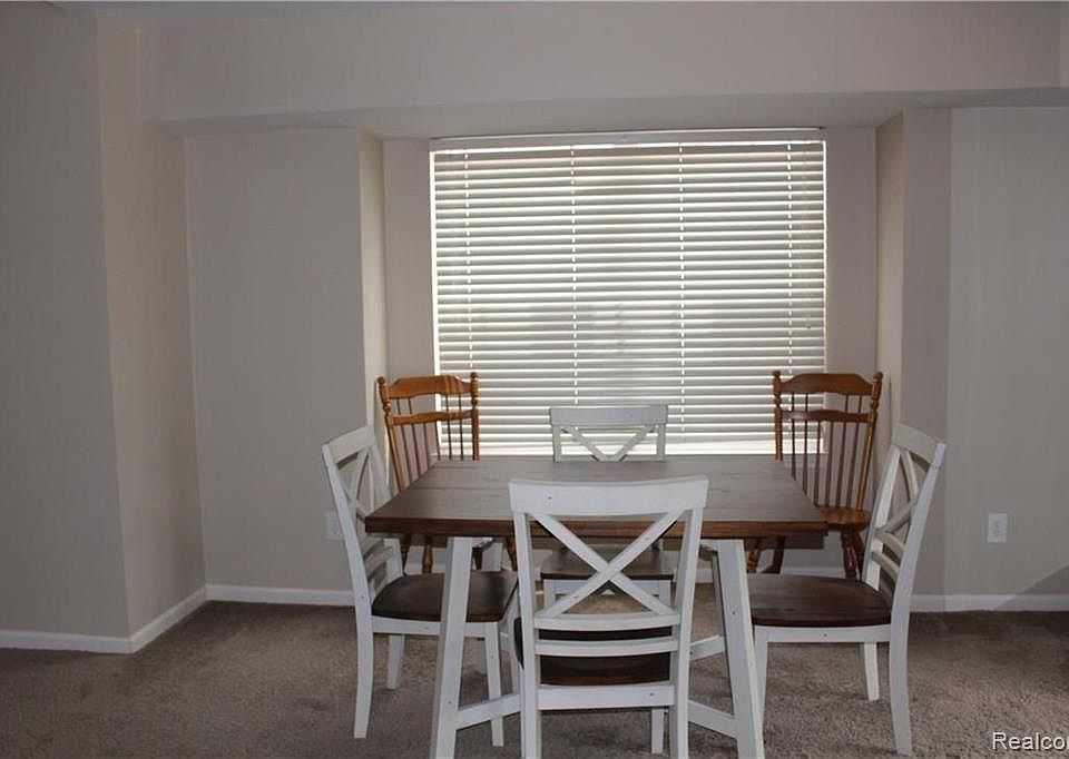 157 W Kenilworth Ave, photo 5