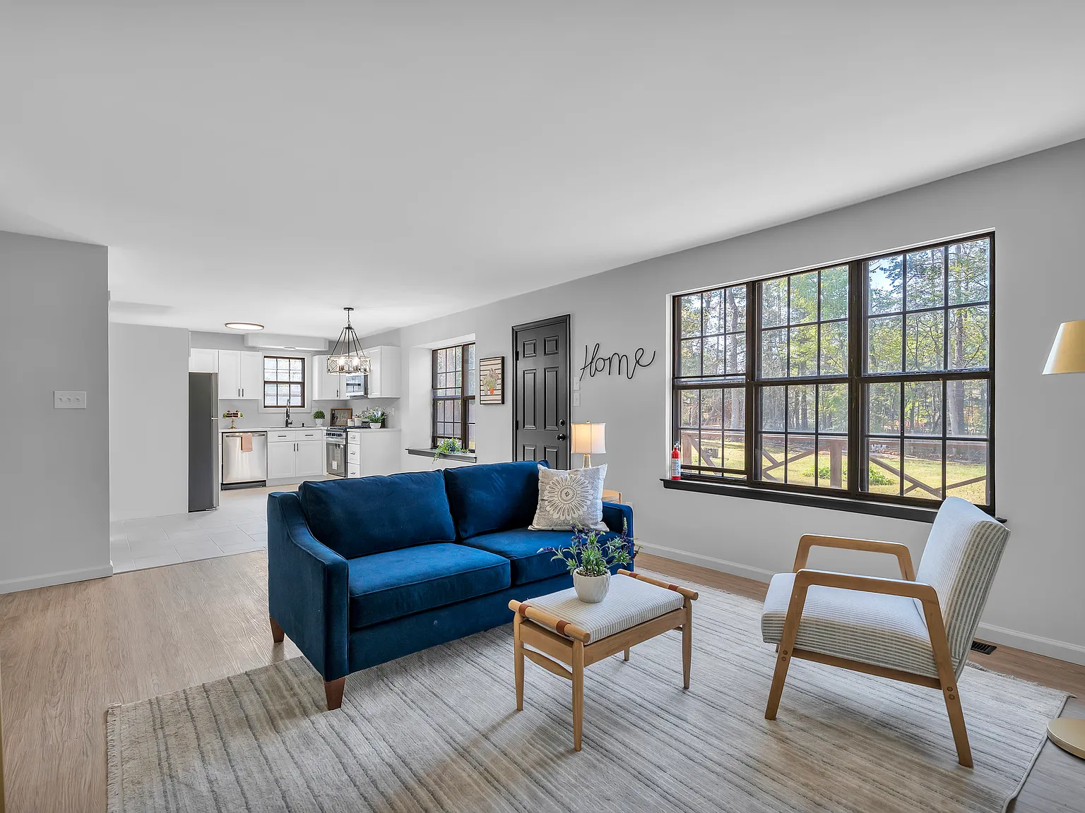 4 bed, 2258 sqft, $3,200 — Photo 3