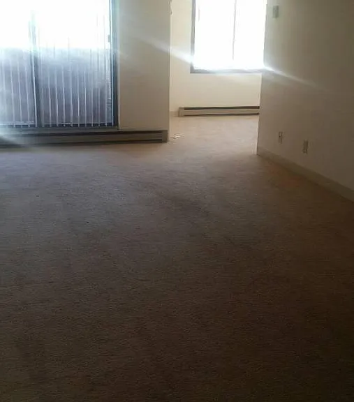 727 SW 4th St — Photo 3