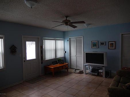 5th image of 412 Penguin Dr