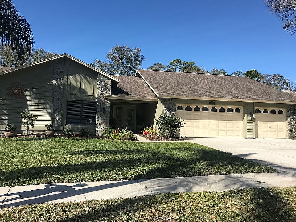 1st image of 3066 Edgemoor Dr