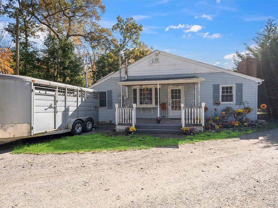 1st image of 114 Sportsmen Street