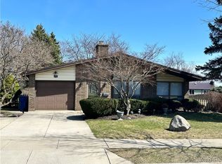 3043 Lewiston Rd, Niagara Falls, NY 14305